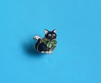 Macmillan Black And White Kitten Stud Pin Badge Cancer Charity • £3.99