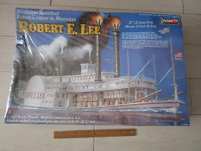 Robert E Lee Steamboat Model Kit 70864 Lindberg 1/163 Plastic NEW Sealed NOS • $69.95