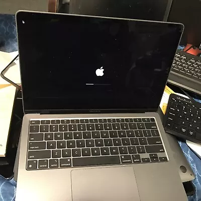 $289 • Buy 2020 Apple MacBook Air M1  13.3   8GB RAM 256GB SSD Read Description- Has Icloud