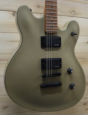 $479.99 • Buy New Squier Contemporary Active Starcaster Guitar Shoreline Gold