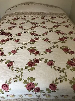 Vintage Embroidered Quilt Roses Design • $90