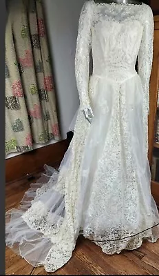 Vintage Tiered Lace Tulle & Satin Wedding Dress   W/ Train 1950s  • $120