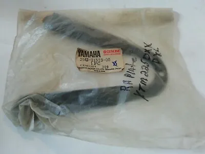 YAMAHA YTM225 Front Mudguard Bracket Plate 29U-21523-00 NOS • $24.85