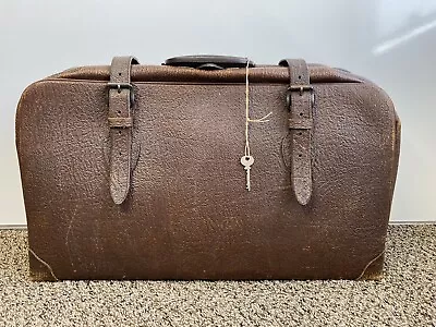 Vintage Dresner Top Grain Leather Pebbled Suitcase With Key • $199.95