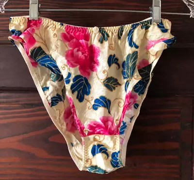 Vtg VICTORIA'S SECRET Floral Flutter Panties Gold Crown Size L Pink Blue Gold • $28.99