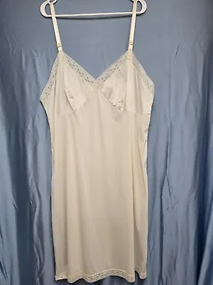Vintage Vanity Fair Candleglow Color Nylon Slip Petticoat Size 424446 • $21
