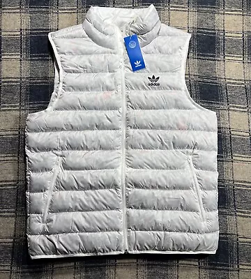 NEW Adidas Sleeveless Puffer Vest Men's Medium HK7539 ESS+ SUST VEST Jacket $100 • $39.98