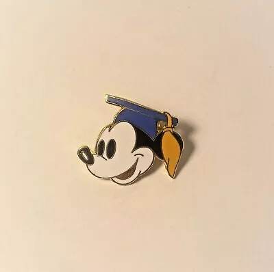 $7.99 • Buy Disney Mickey Mouse Pin Graduate Blue Cap W/ Gold Tassel 1998 Disney Institute 