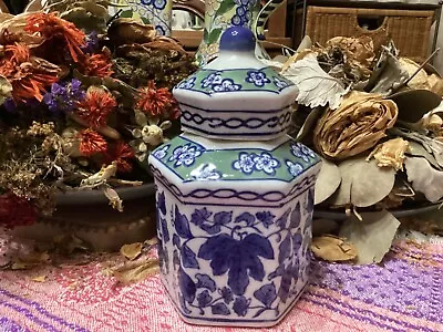 Blue Green & White Traditional Vintage Octagon Small Ceramic Ginger Jar • $199