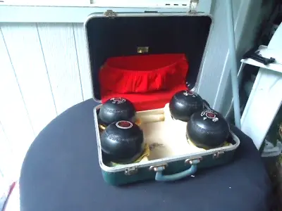 Set Lawn Bowls Size 4 Heavy  Drakes Pride And Hard Shell Bag Case • $89.99