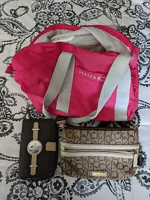 $47.99 • Buy Lot Of 3 Ladies Guess Wallet Calvin Klein Shoulder Purse Oakley Sports Gym Bag