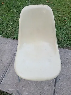 Original Eames Herman Miller Fiberglass Side Chair Stacking Base / 1023-pys1 • $80.95