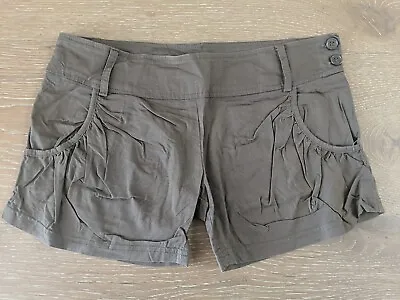 Supre Shorts - Khaki / XXS • $3.22