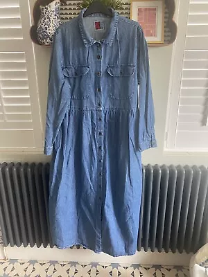 £12 • Buy Vintage Denim Button Down Midi Dress. Size L