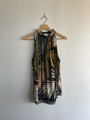 $18.99 • Buy Witchery Tropical Palm Leaf Print Sleeveless Top