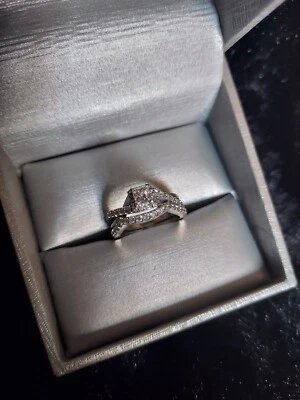 $1500 • Buy Zales Preowned Diamond White Gold Engagement Ring Set