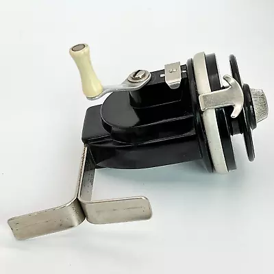 Vintage  Bronson   Flipper  Model  100  Spinning  Fishing  Reel • $9.95