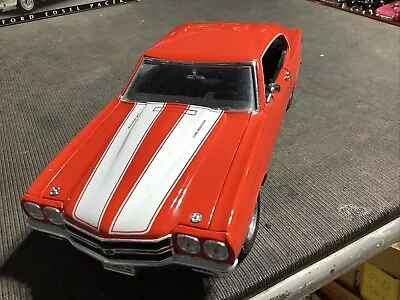 1:18 Welly - 1970 Chevrolet Chevelle SS 454 Red /White Stripes • $48.50