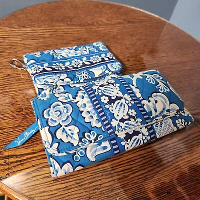 Vera Bradley Blue Lagoon Waliet And Change Purse Blue & White  • $25