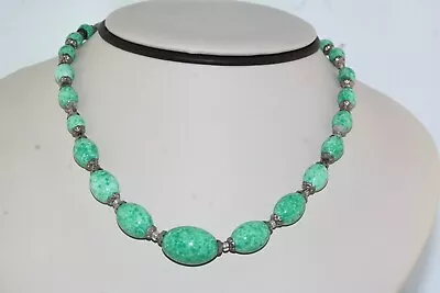Vtg Graduated Green Peking Glass 16  Necklace • $17.50