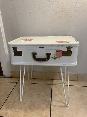 Vintage Amelia Earhart Suitcase  Table Or Nightstand • $199.99