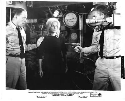 Frank Sinatra Virna Lisi Assault On A Queen 8x10 Original Photo #W7359 • $6.29