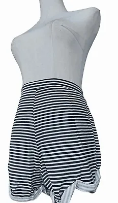 ZULU & ZEPHYR Black White Striped Shorts Curve Cuff Hem Draped Zip Size 12 • $35
