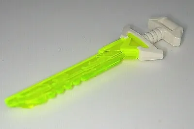  LEGO MINIFIGURE Weapon -  Ninja Ninjago Sword Trans-Neon Green Serrated Blade  • $6.99