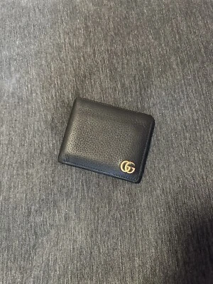 $300 • Buy Gucci GG Bi-Fold Mens Wallet Luxury Designer Authentic