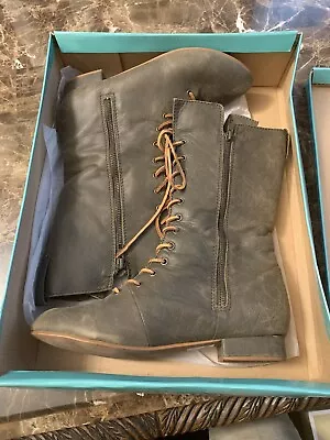 FUGU MALIBU Brown Boots Women Size 8 Distressed Leather Lace  Zip Mid Calf • $36
