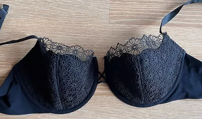 Victoria Secret Push Up No Padding Bra 38D Underwire Embroidered Cup Plunge • $20