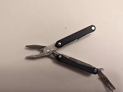 Discontinued Leatherman Squirt PS4 Keychain Multi-Tool Black  • $55