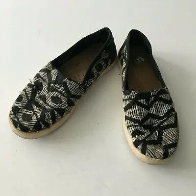 TOMS  Black Aztec Tribal Print Women's Size 6.5 Flats Slip On Shoes • $19.26