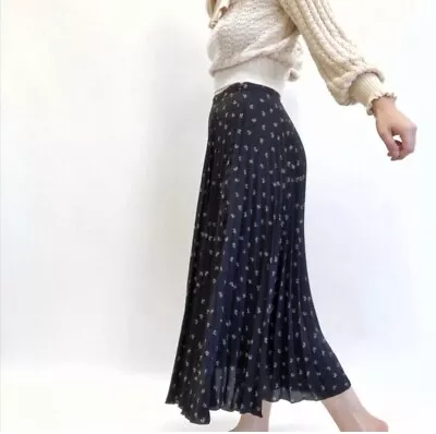 Vince Sz 4 Sheer Black Ditzy Floral Pleated Maxi Skirt • $49.50