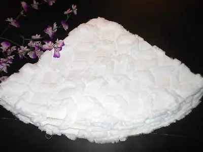 36  WHITE FAUX FUR PLUSH Diamond Trellis CHRISTMAS TREE SKIRT New • $16.88