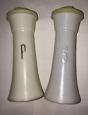 Tupperware Hourglass Salt & Pepper Shakers #718 • $17.99