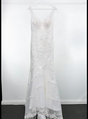 $440 • Buy Wedding Dress Size 10 BRAND NEW