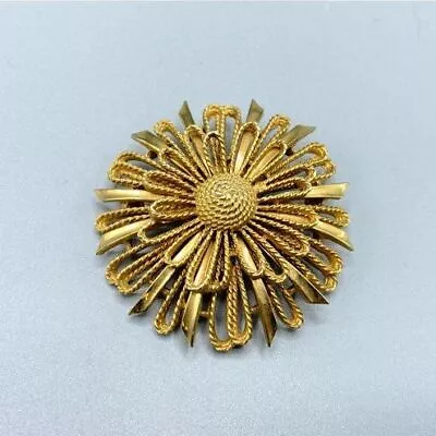 Lisner: Gold Tone Vintage Brooch • $19.99
