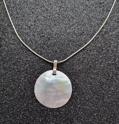 Beautiful Elegant Silver Tone And Mother Of Pearl Pendant Necklace • £3.50