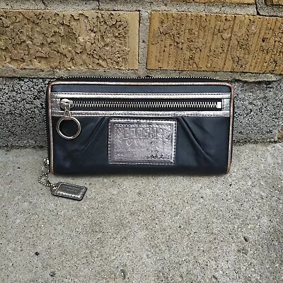 Coach Poppy Metallic Silver Black Leather Storypatch Zip Wallet • £19.30