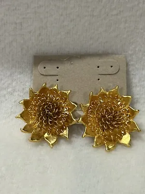 Vintage Couture Clip On Earrings Gold Plated FLOWER SUNFLOWER • $14.95