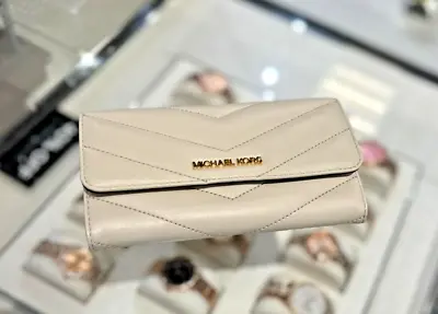 Michael Kors Jet Set Travel Women Large Trifold Credit Card Wallet Light Cream • $77