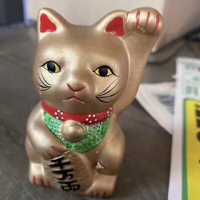 VTG Maneki Neko Lucky Cat Waving Hand Wealth Lucky Cat Ceramic 3.5 Inches • $19.89