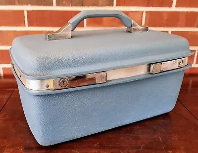 Vintage Light Blue Royal Traveller Montbello 2 Travel Makeup Case Luggage W Tray • $54.95