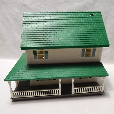 1/64 Ertl Farm Country Two Story House With Green Roof • $30