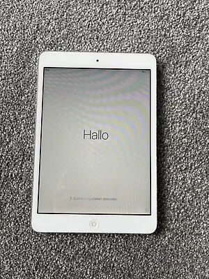 Apple IPad Mini 2 36GB Silver 7.9inch • £25