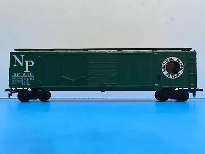 HO Scale  Northern Pacific Railway  8130 50 Foot Freight Train Box Car / Mehano • $6.50