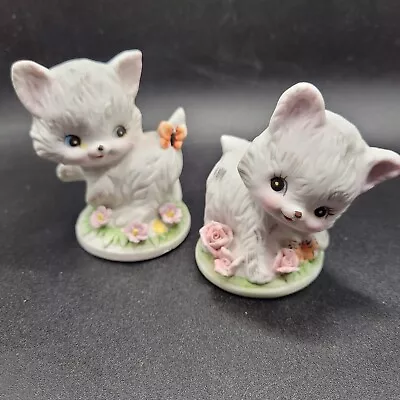 Vintage Napco Pair Of Bisque Cat Kitten Figures W/flowers  • $20.33