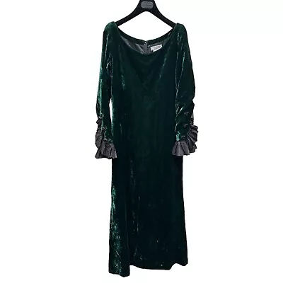 Yves Saint Laurent  Vintage Green Velvet Dress Size 42 / M • $300