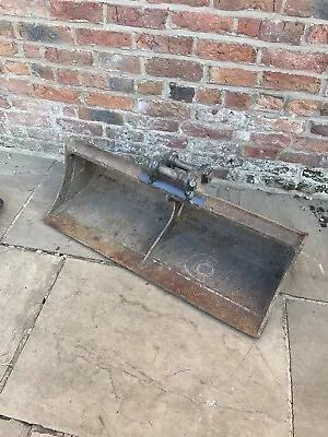 £200 • Buy Takeuchi 216 Ditching Bucket
